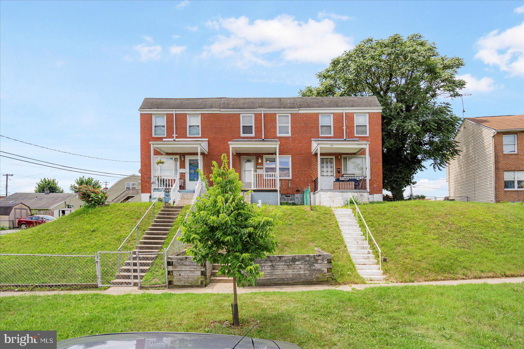 The perfect opportunity for first-time homebuyers! This well-maintained 3-bedroom townhome offers a comfortable and affordable lifestyle with key updates already done for you. The kitchen and bathroom were updated just 2 years ago. Whether you're looking to settle into your first home or start building equity, this move-in-ready property is a great value. Conveniently located near shops, dining, and major commuter routes. Don’t miss your chance to own in a growing area—schedule your tour today!