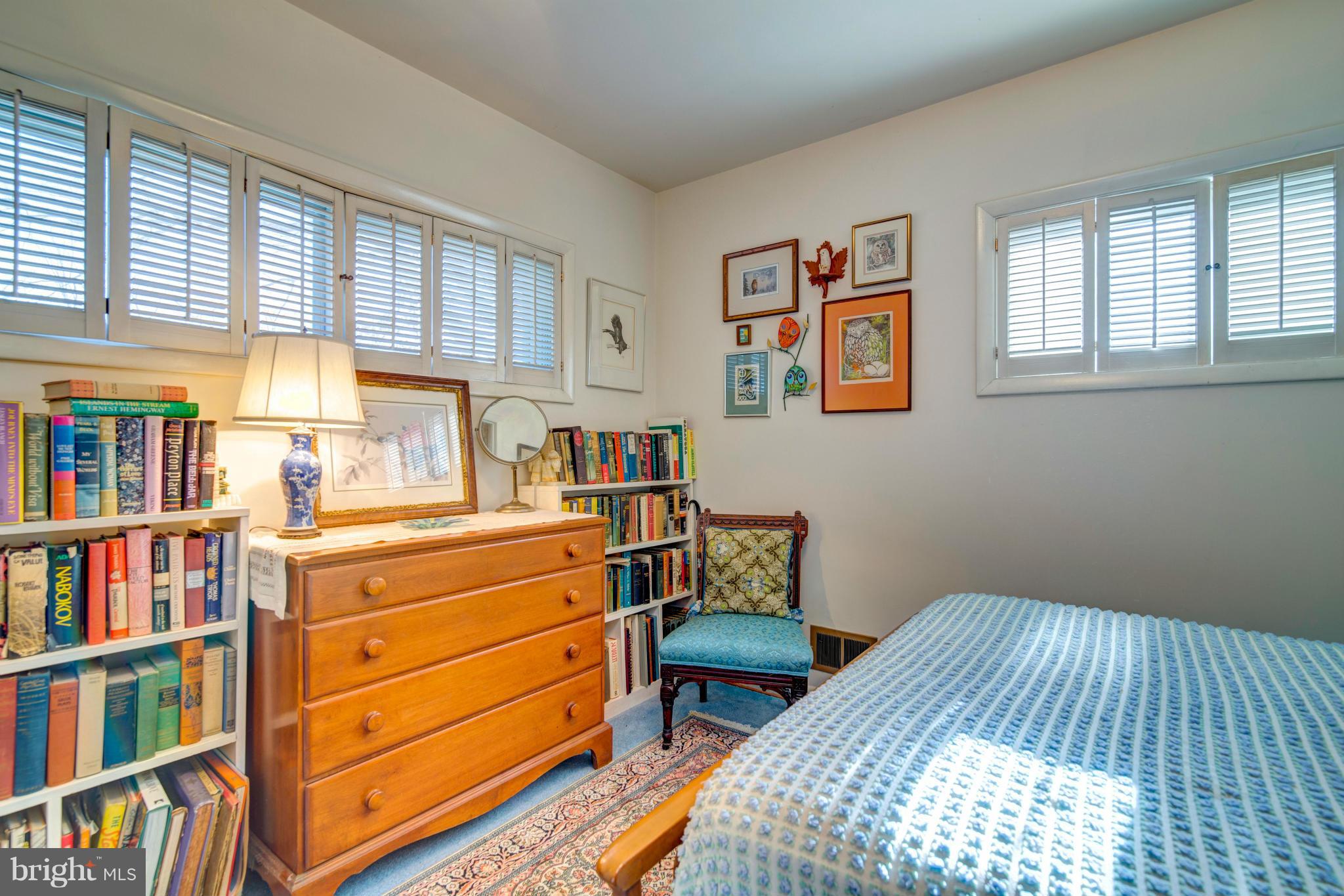 DEVON PARK - Residential