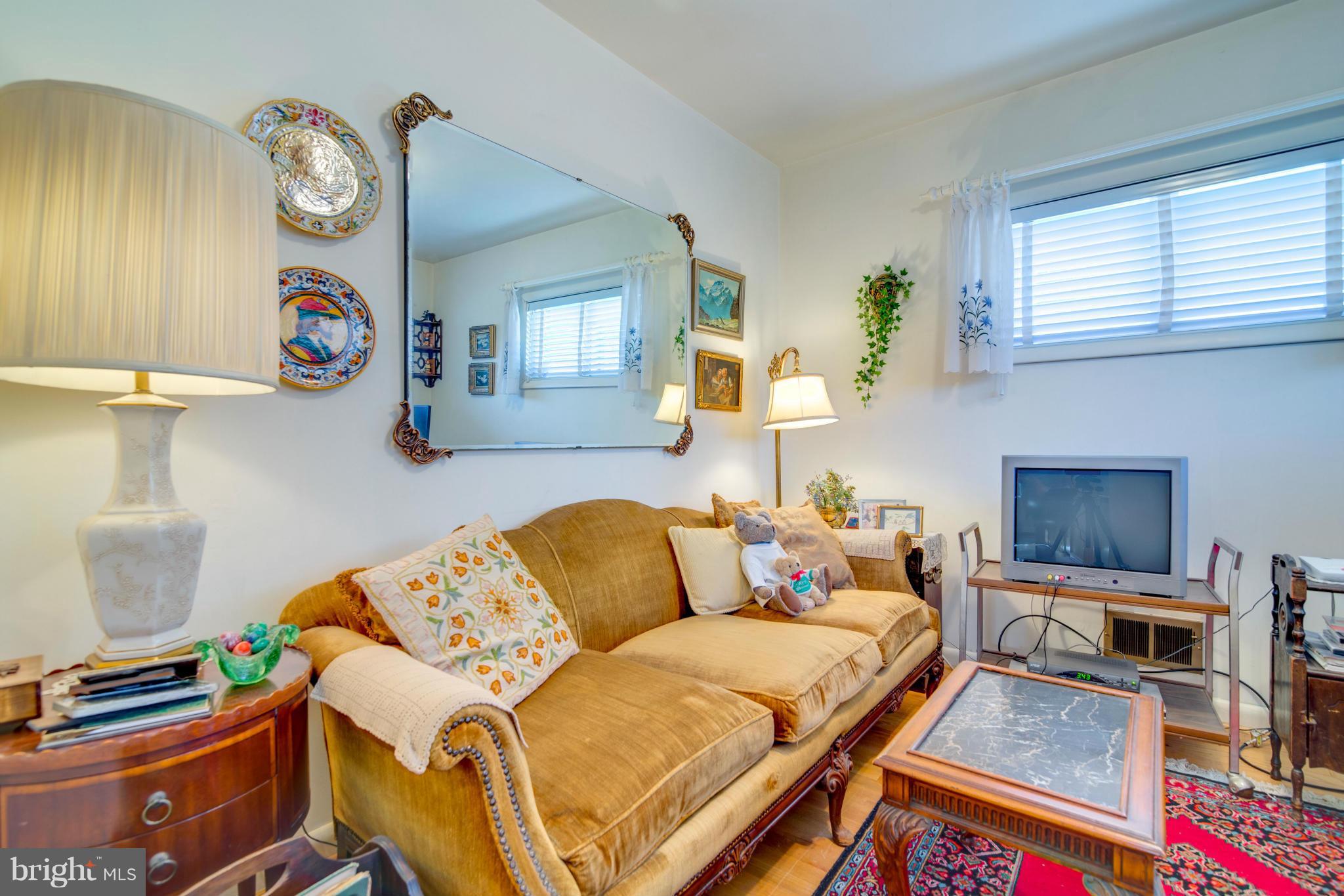 DEVON PARK - Residential