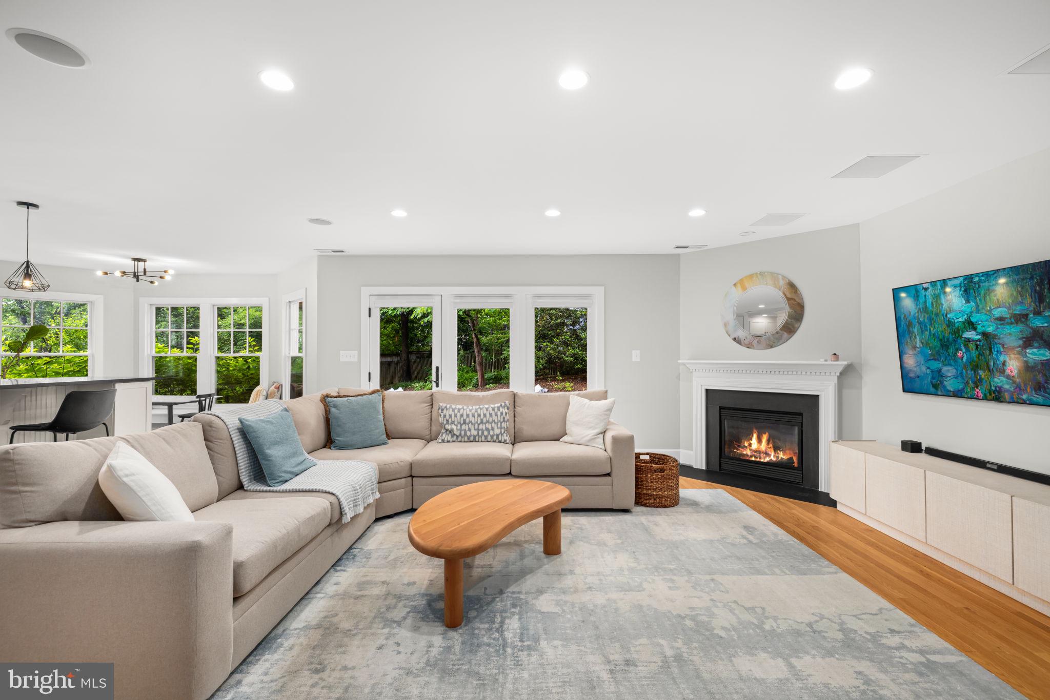 BEVERLEY HILLS - Residential