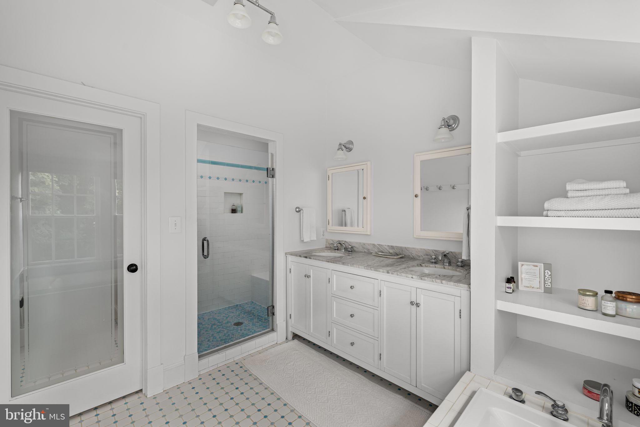 BEVERLEY HILLS - Residential