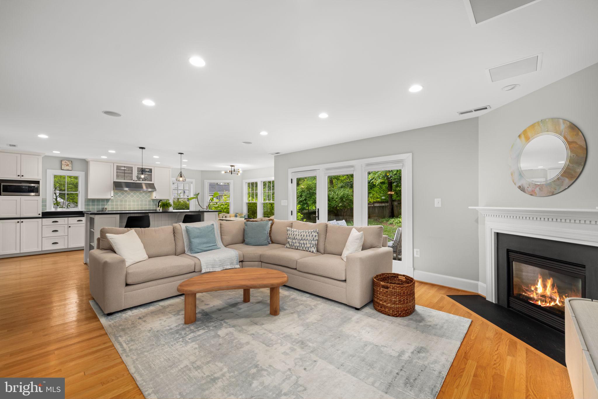 BEVERLEY HILLS - Residential