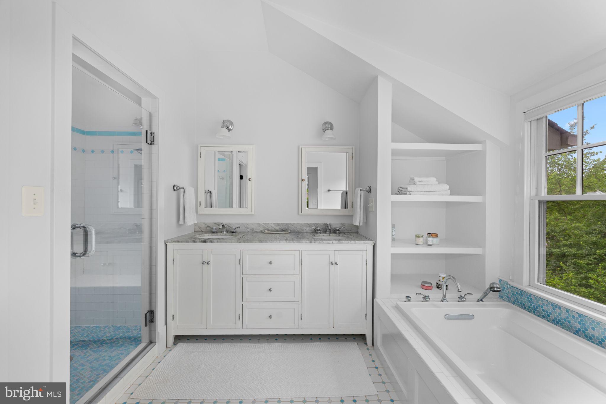 BEVERLEY HILLS - Residential