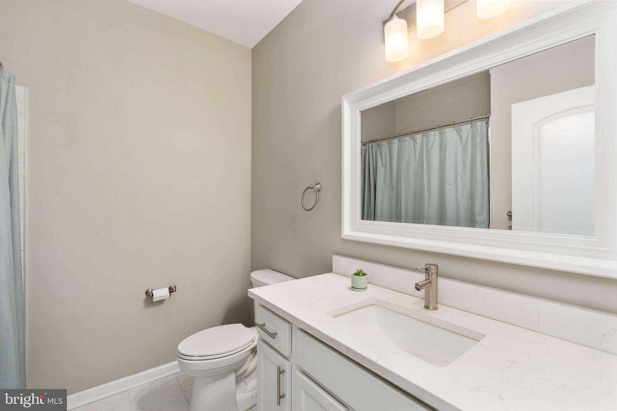 LAKE WILDERNESS - Residential