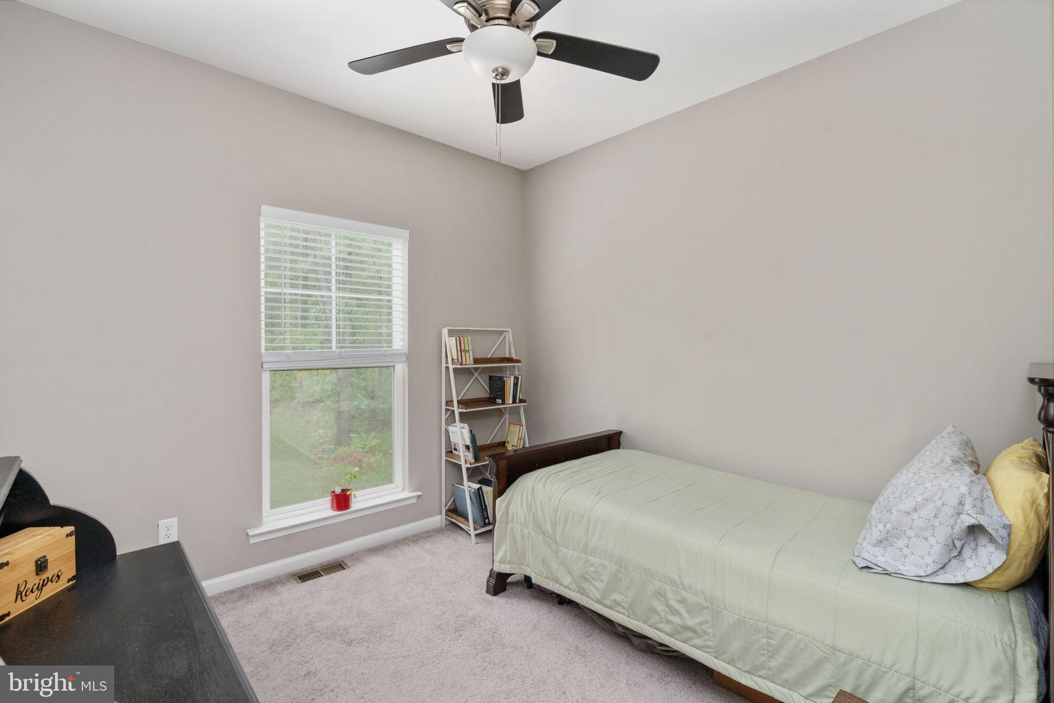 LAKE WILDERNESS - Residential