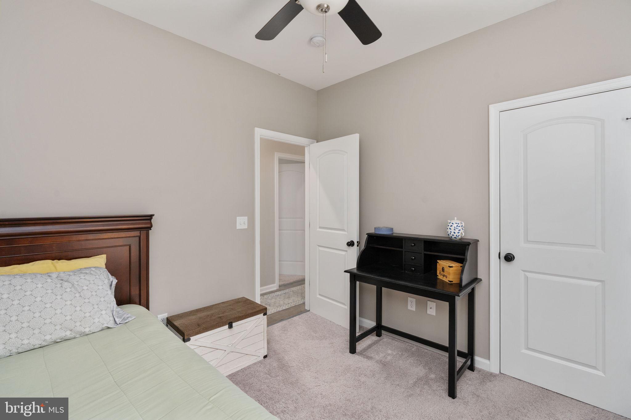 LAKE WILDERNESS - Residential