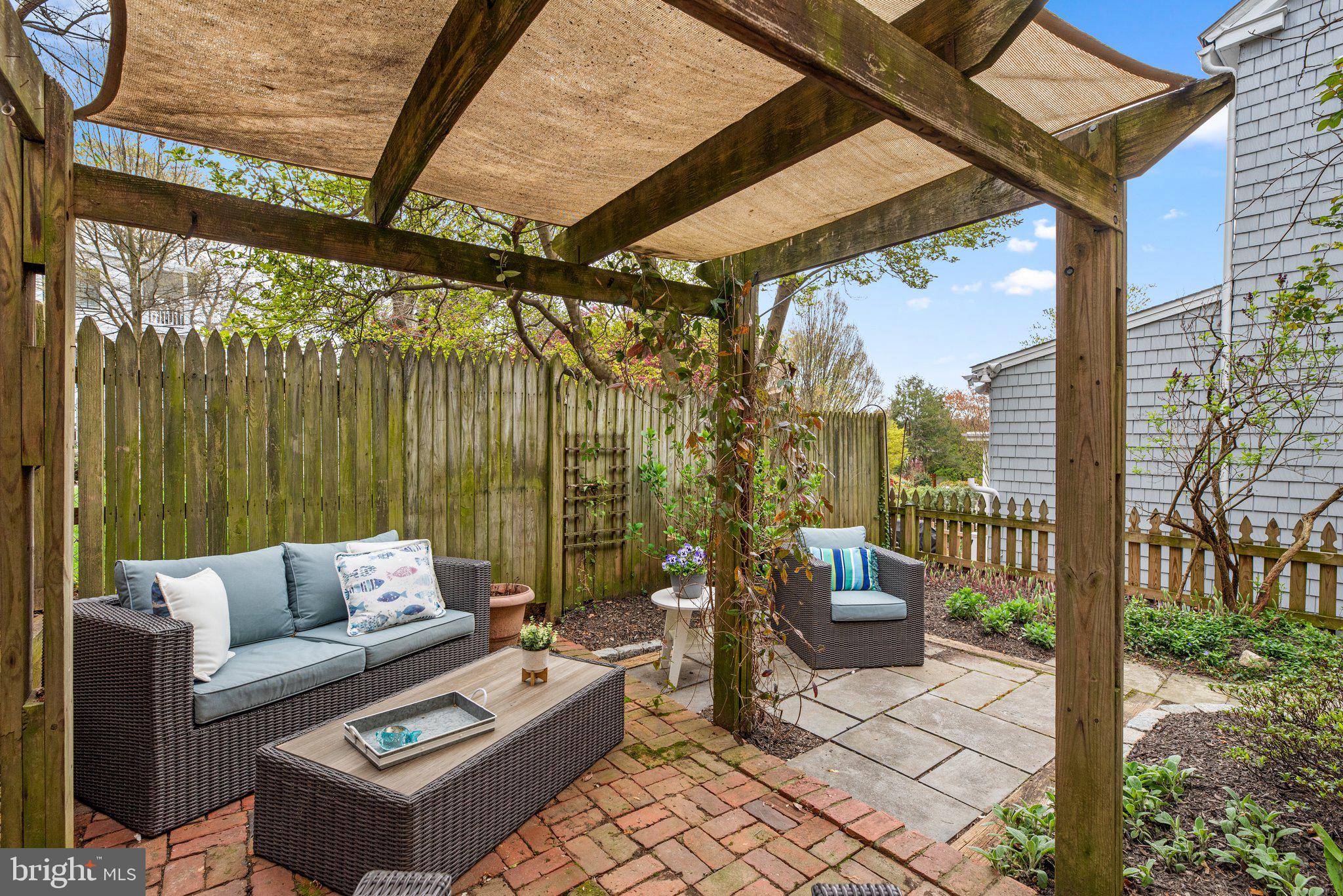 HISTORIC DISTRICT - Residential