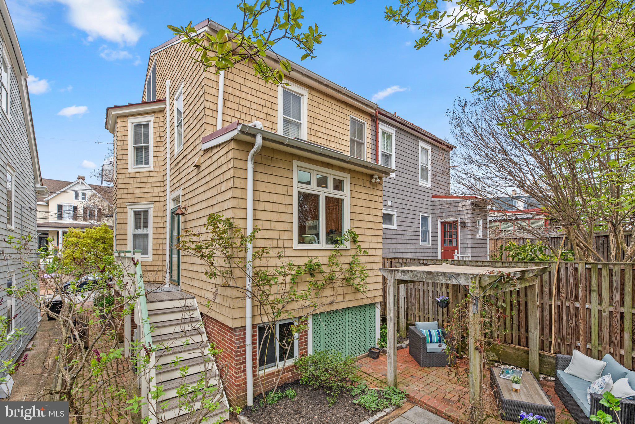 HISTORIC DISTRICT - Residential