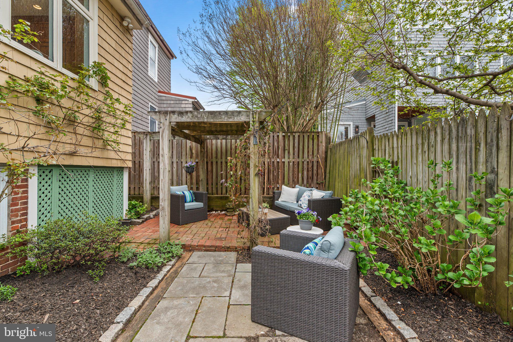 HISTORIC DISTRICT - Residential