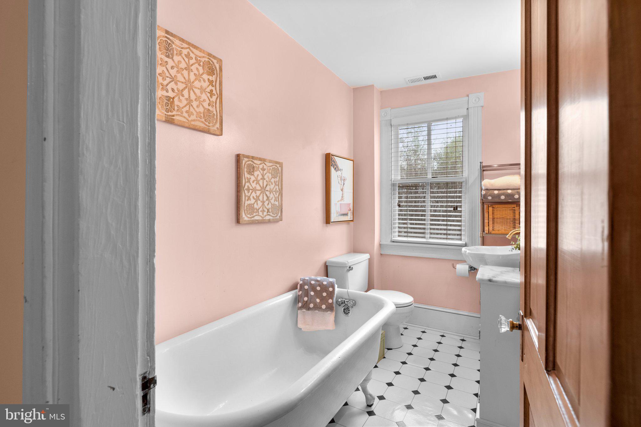 HISTORIC DISTRICT - Residential