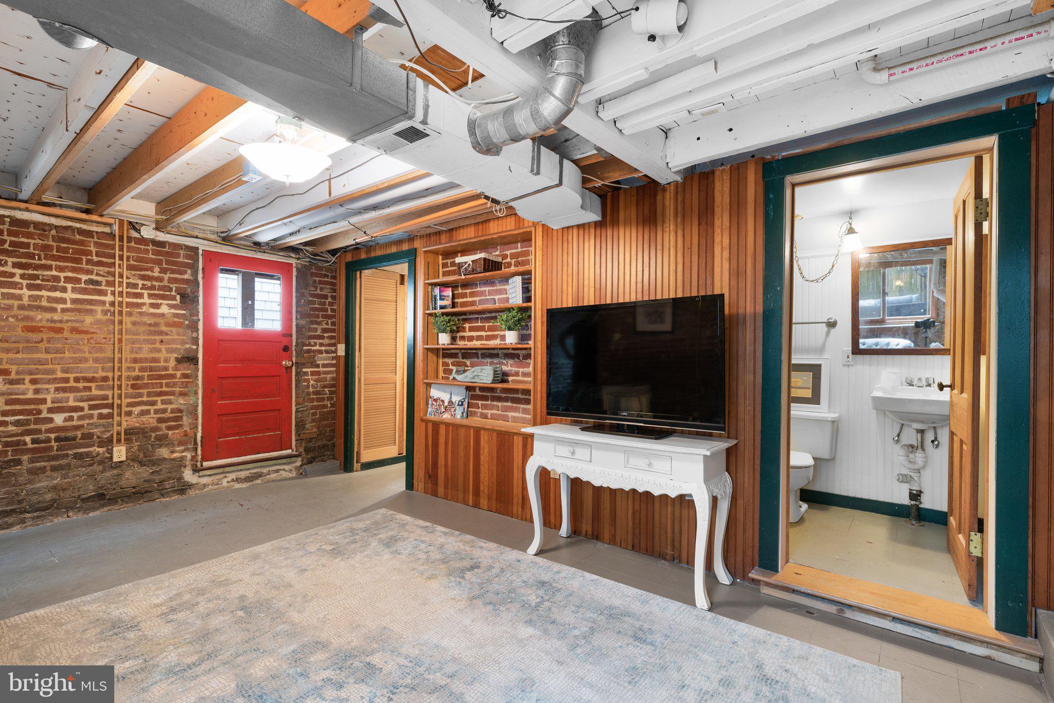 HISTORIC DISTRICT - Residential