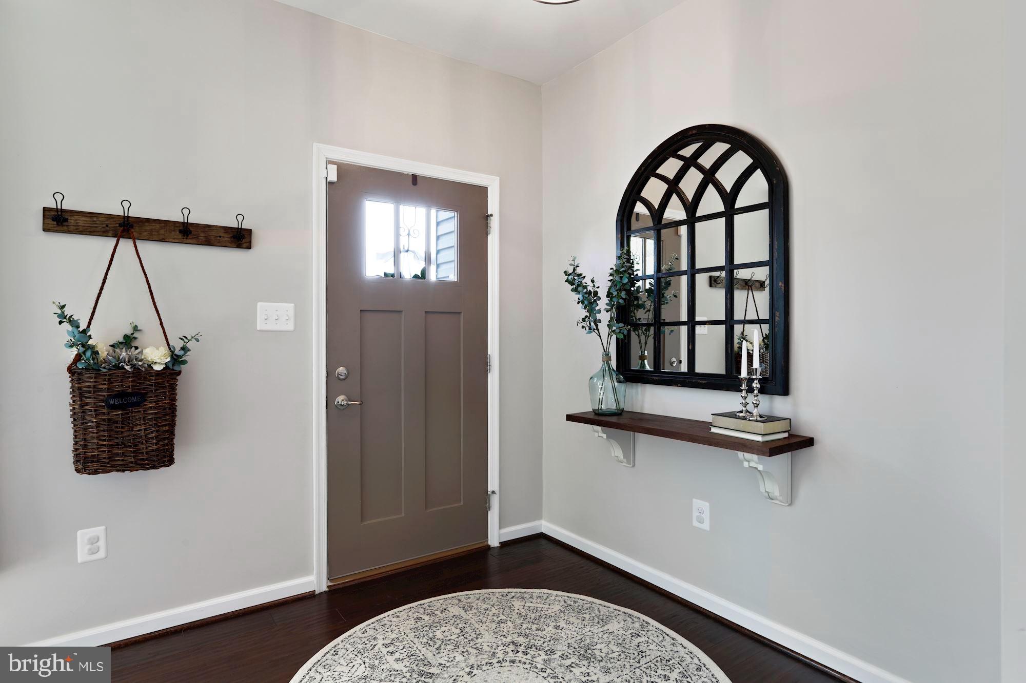 LOVETTSVILLE TOWN CENTER - Residential