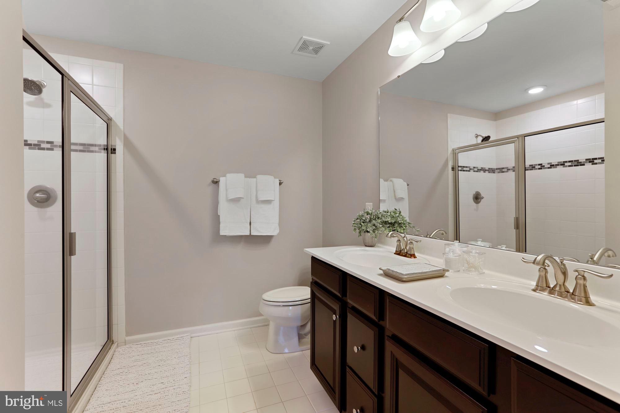 LOVETTSVILLE TOWN CENTER - Residential