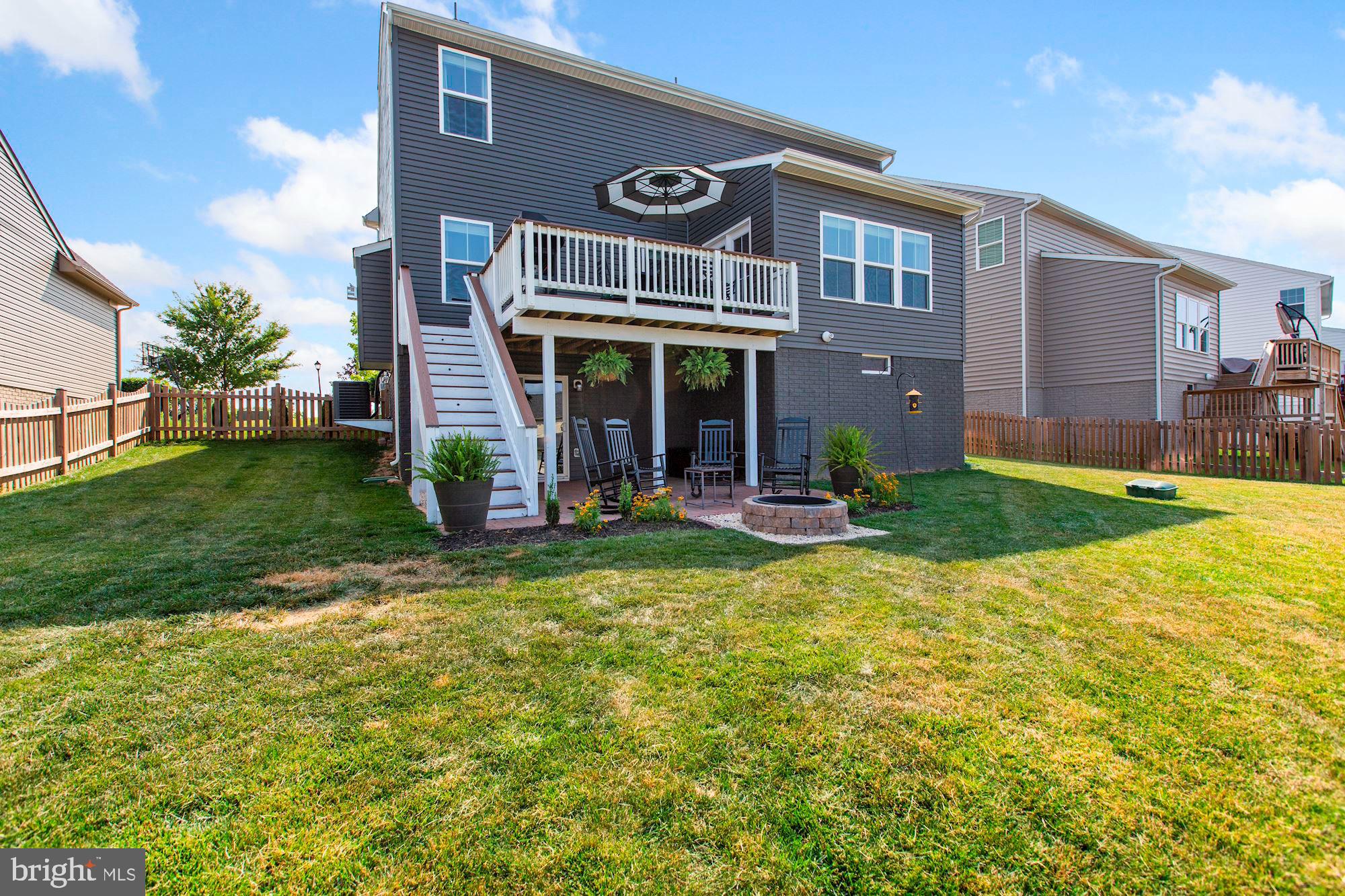 LOVETTSVILLE TOWN CENTER - Residential