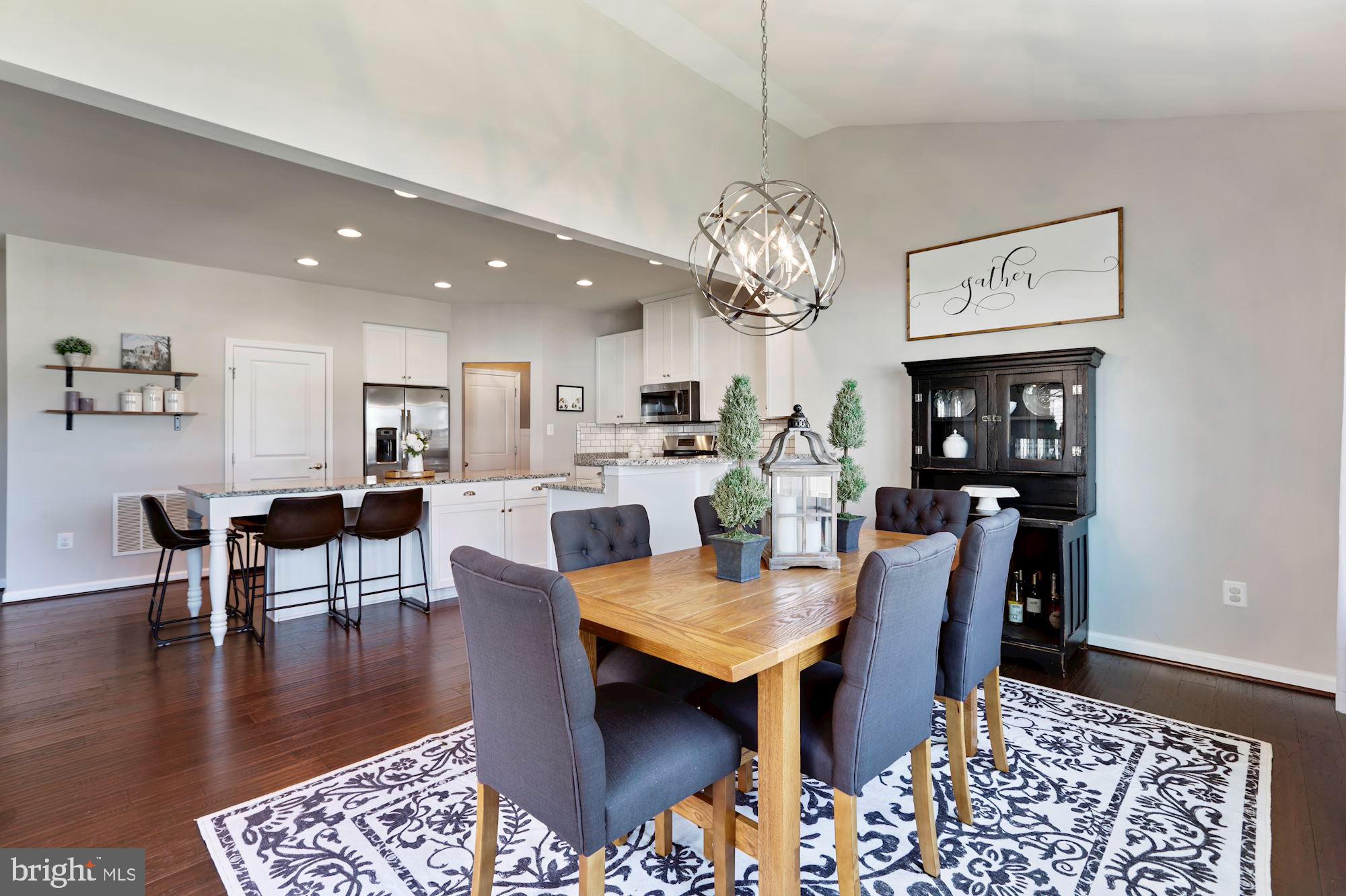 LOVETTSVILLE TOWN CENTER - Residential