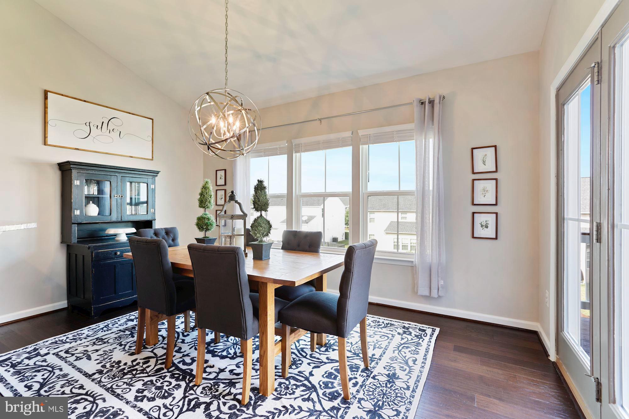 LOVETTSVILLE TOWN CENTER - Residential