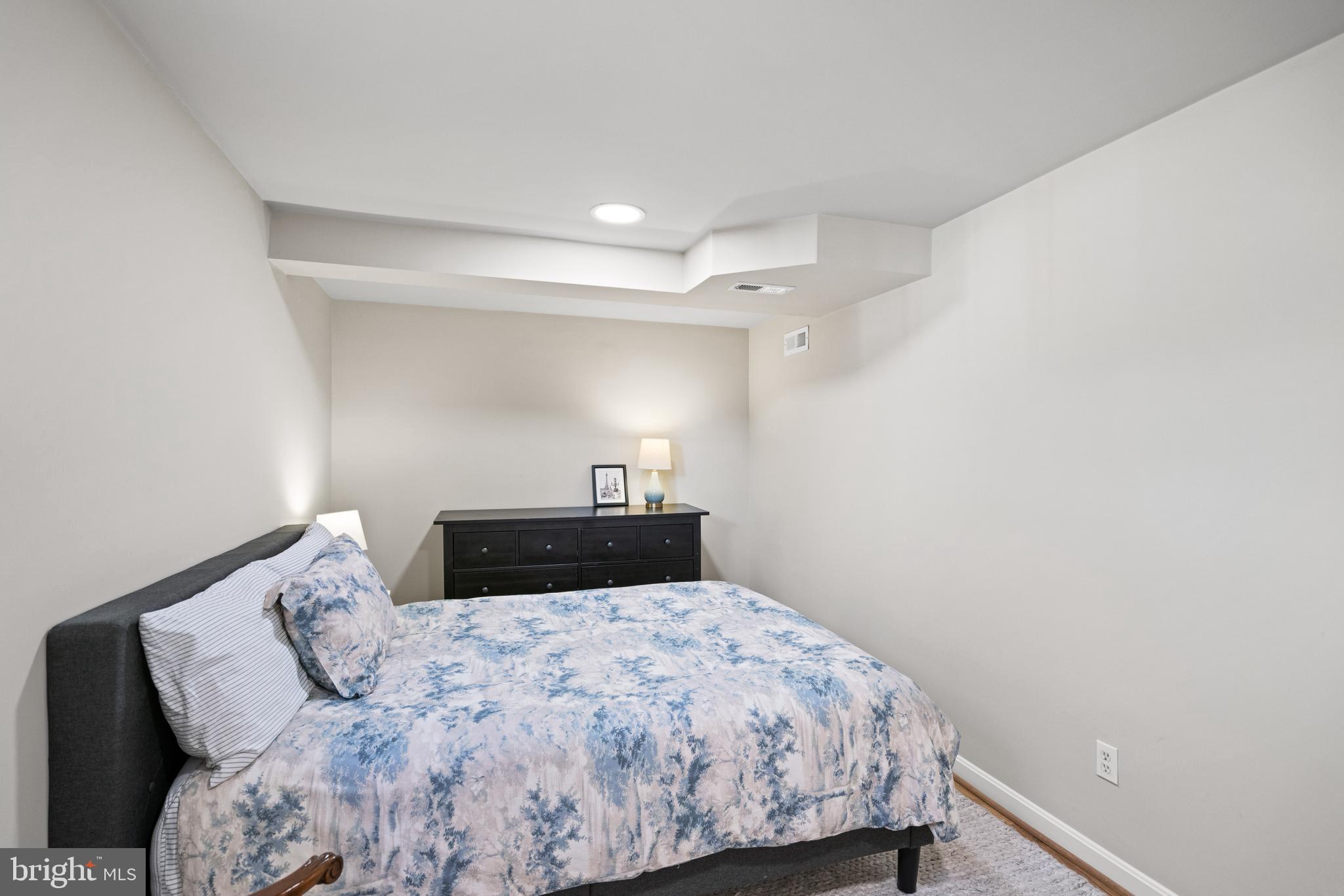 YORKTOWN VILLAGE - Residential