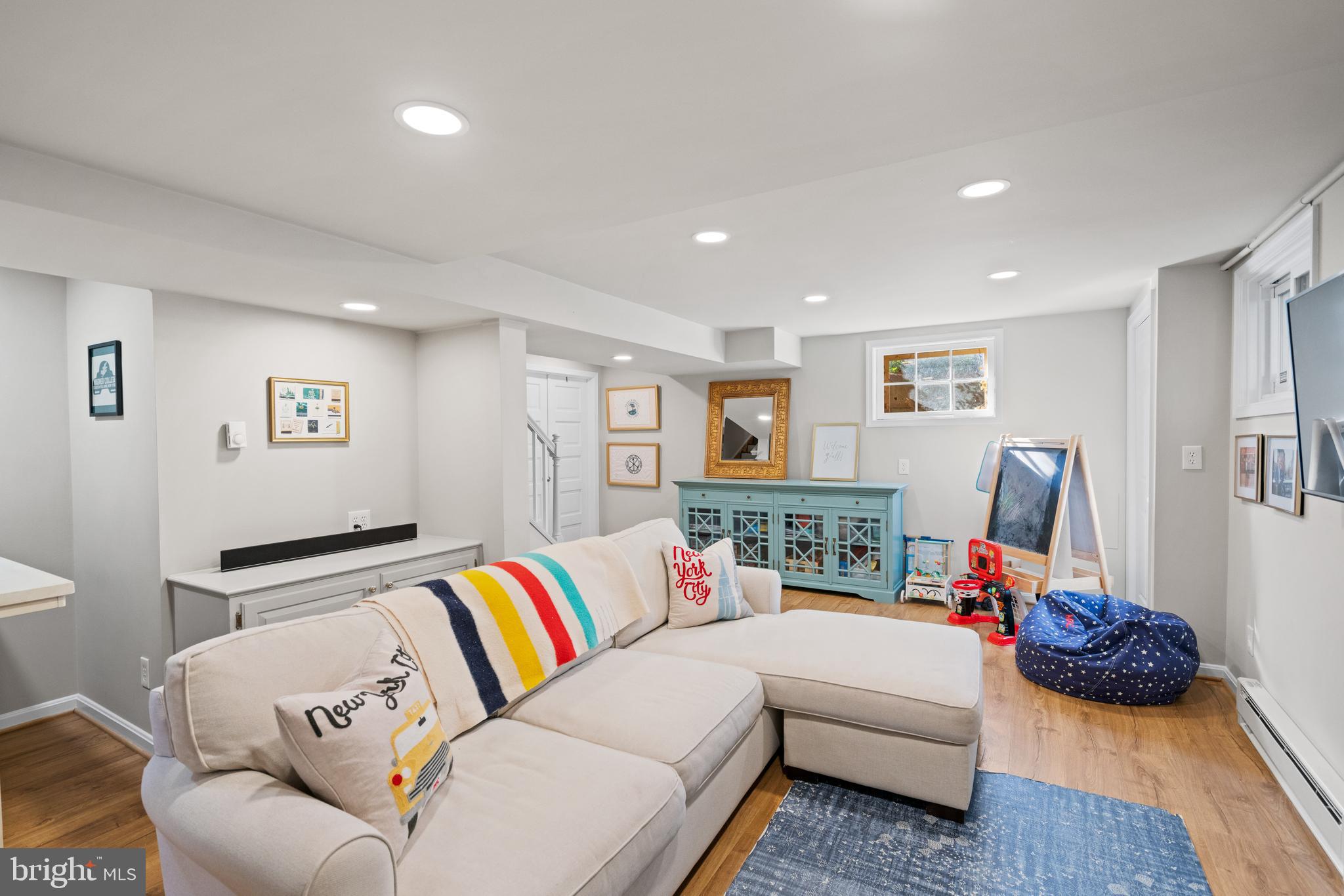 YORKTOWN VILLAGE - Residential