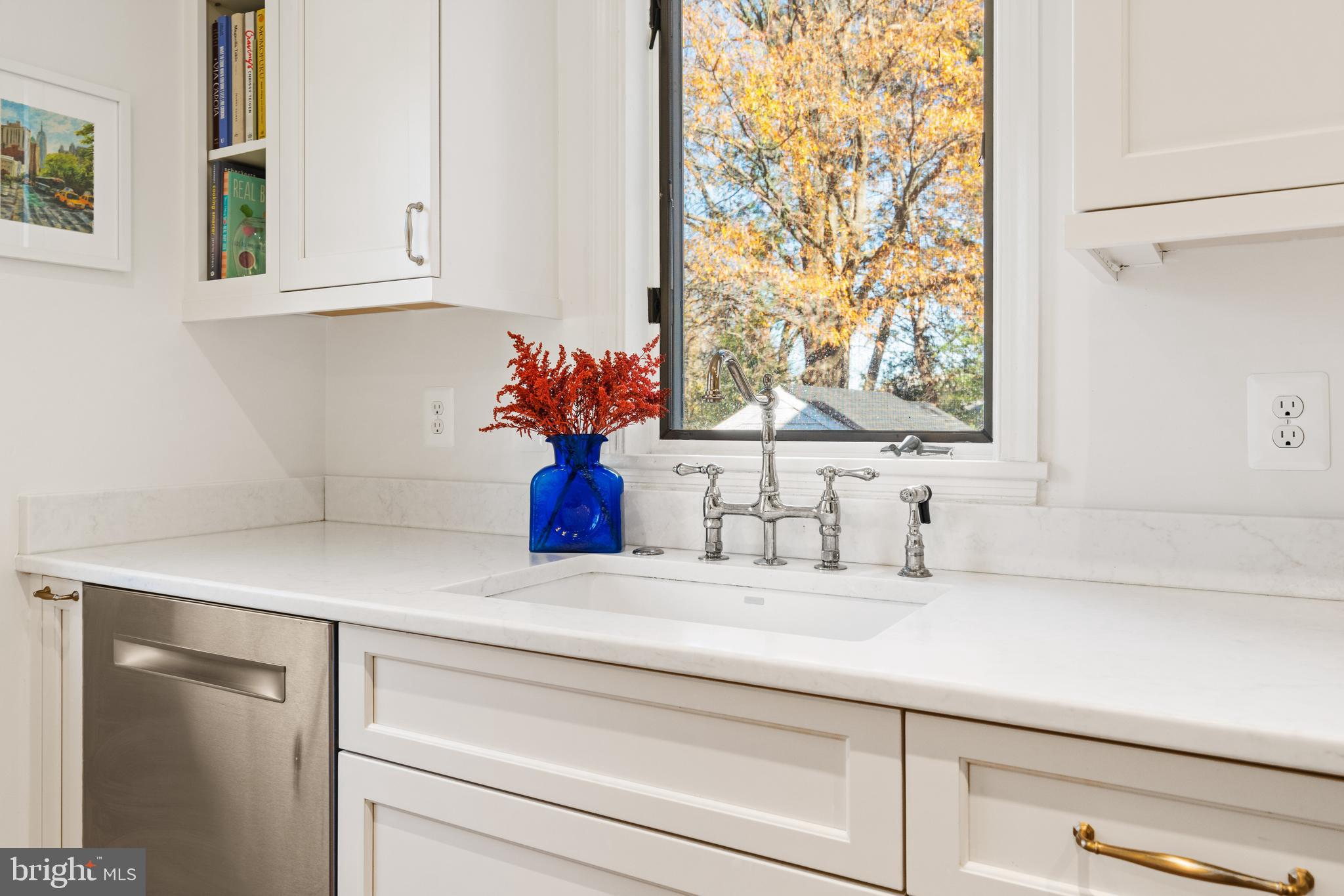 YORKTOWN VILLAGE - Residential