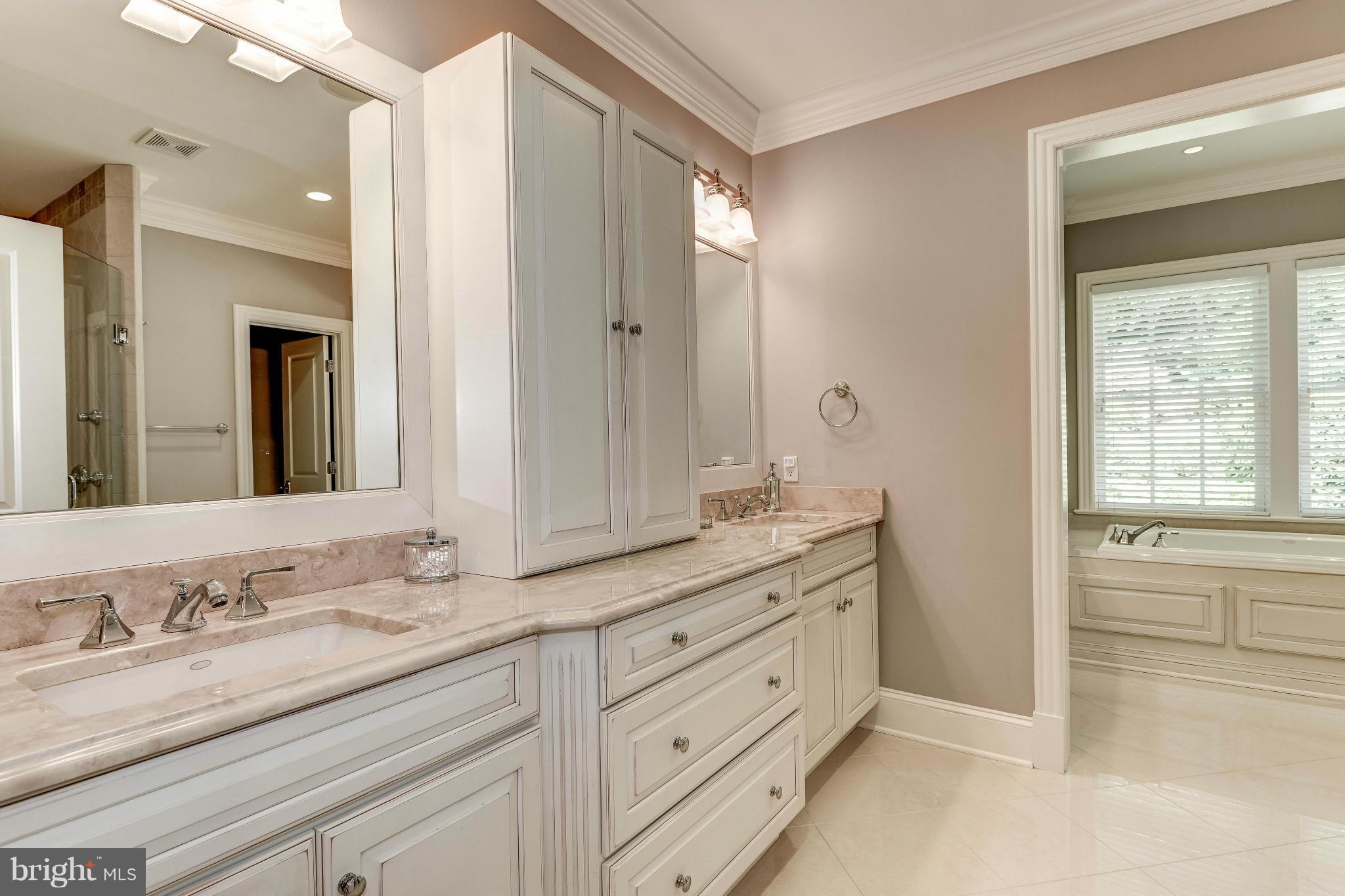 LEE HEIGHTS - Residential