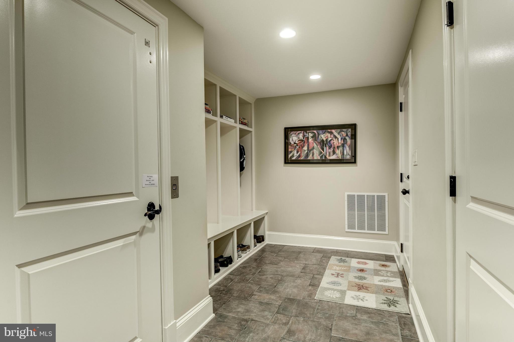 LEE HEIGHTS - Residential