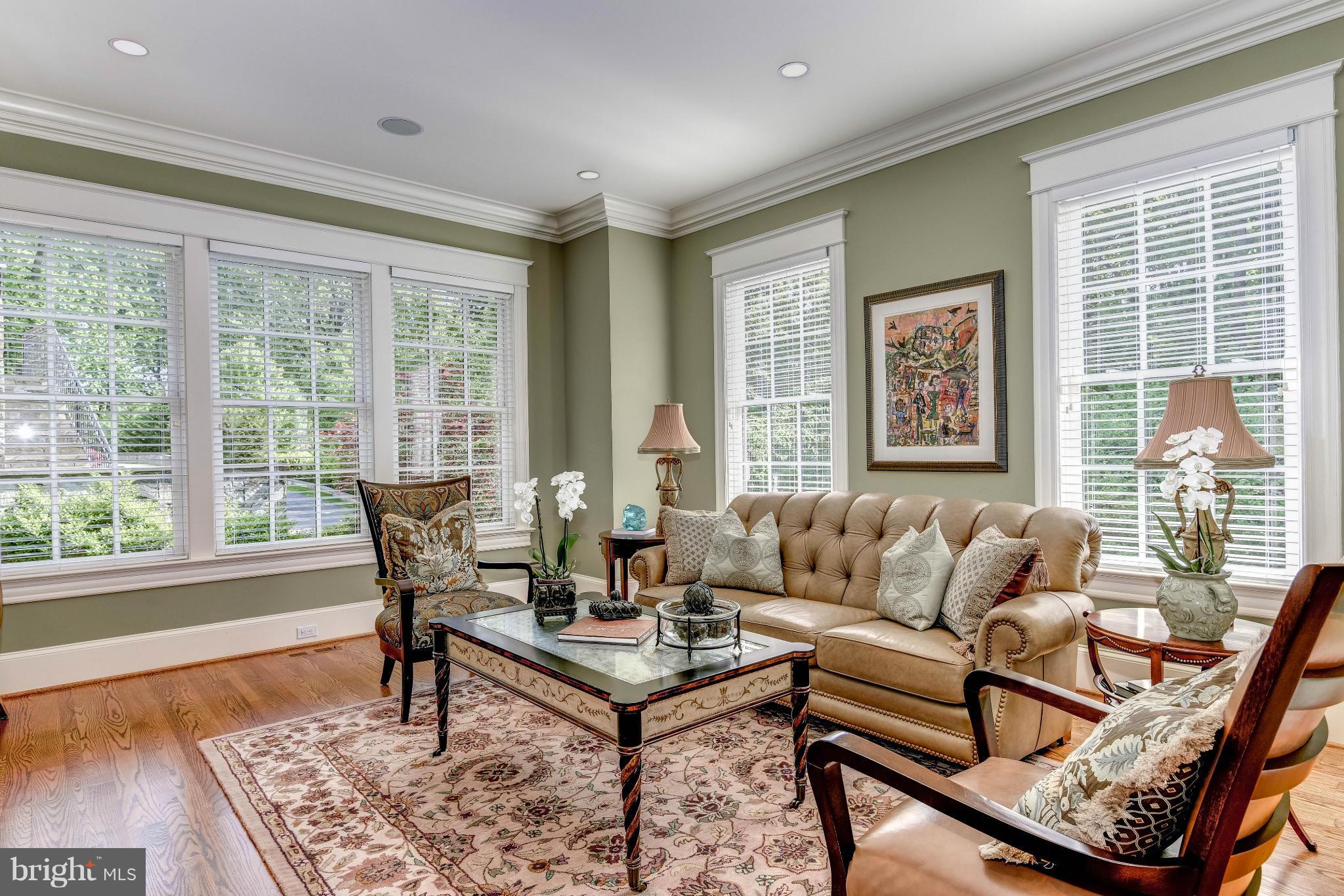 LEE HEIGHTS - Residential