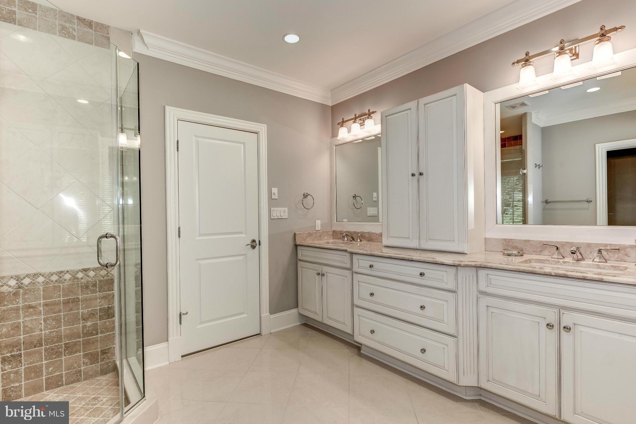 LEE HEIGHTS - Residential