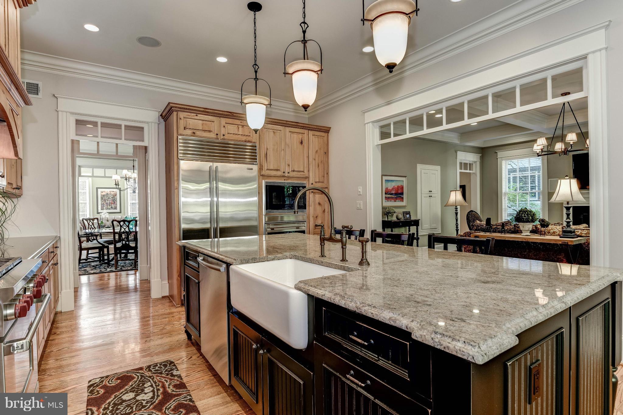 LEE HEIGHTS - Residential