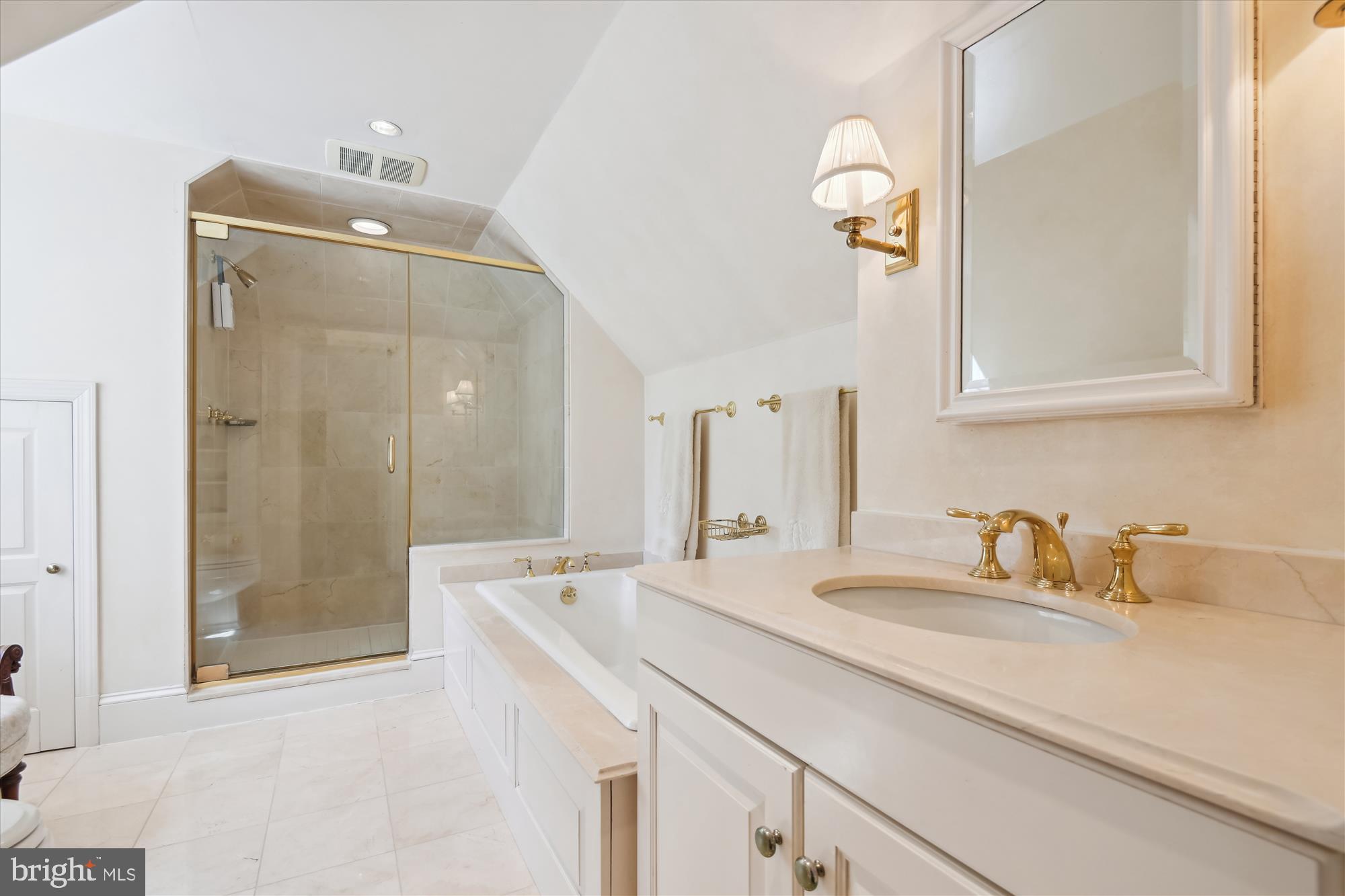 RUXTON - Residential