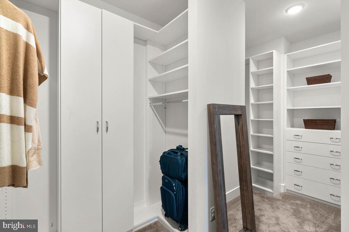 BRAMBLETON TOWN CENTER - Residential