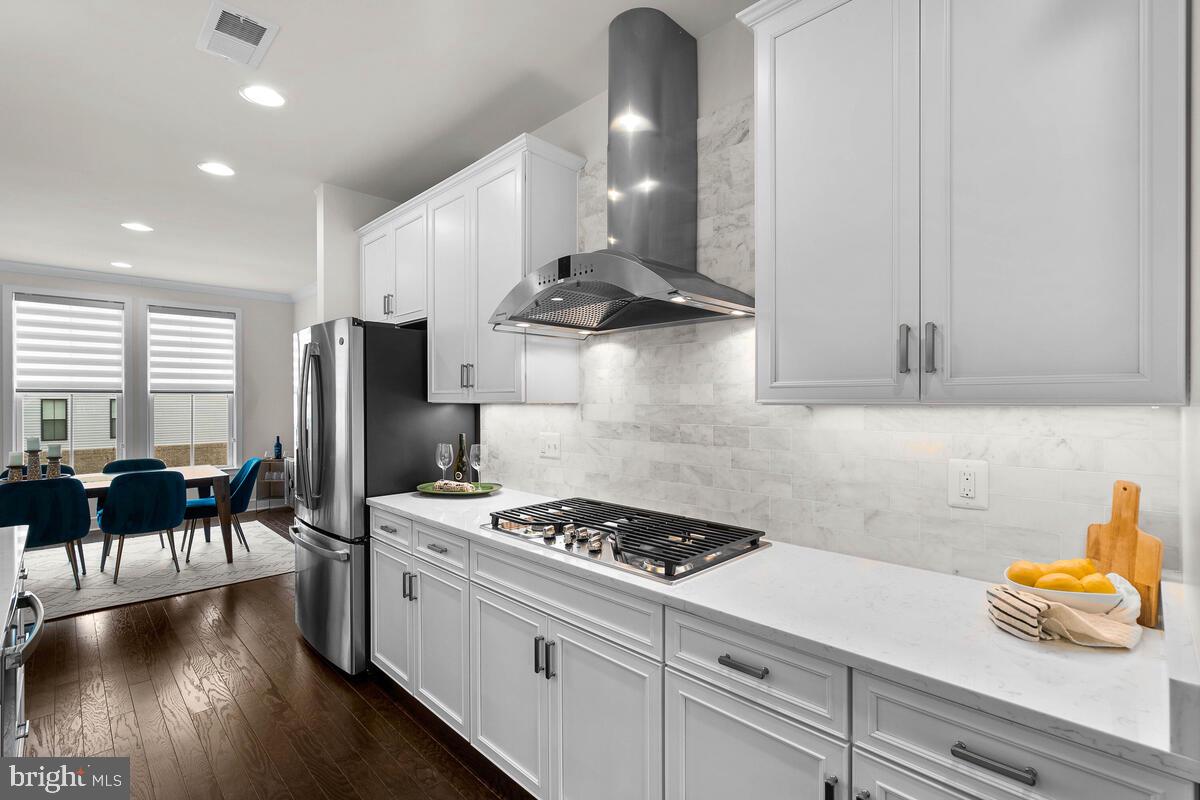 BRAMBLETON TOWN CENTER - Residential