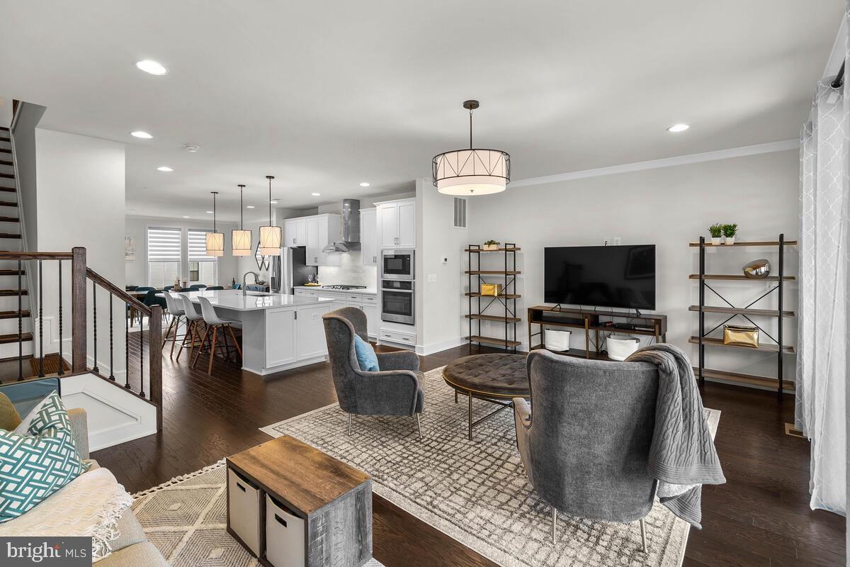 BRAMBLETON TOWN CENTER - Residential