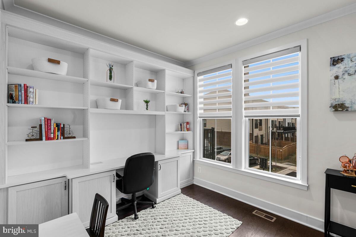 BRAMBLETON TOWN CENTER - Residential