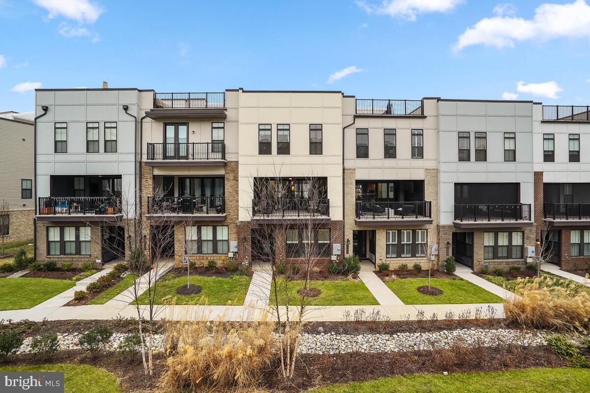 23049 COTTONWILLOW SQUARE