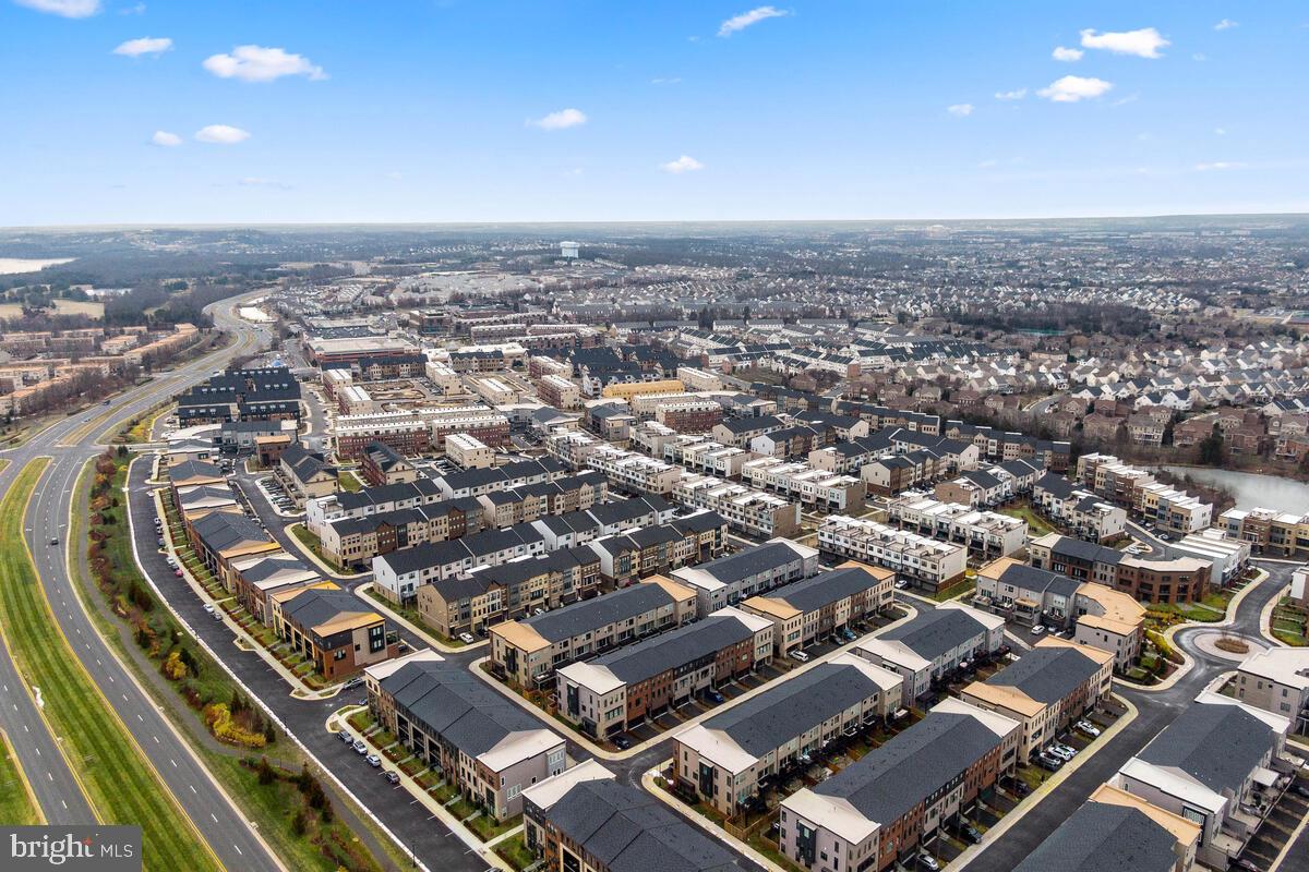 BRAMBLETON TOWN CENTER - Residential