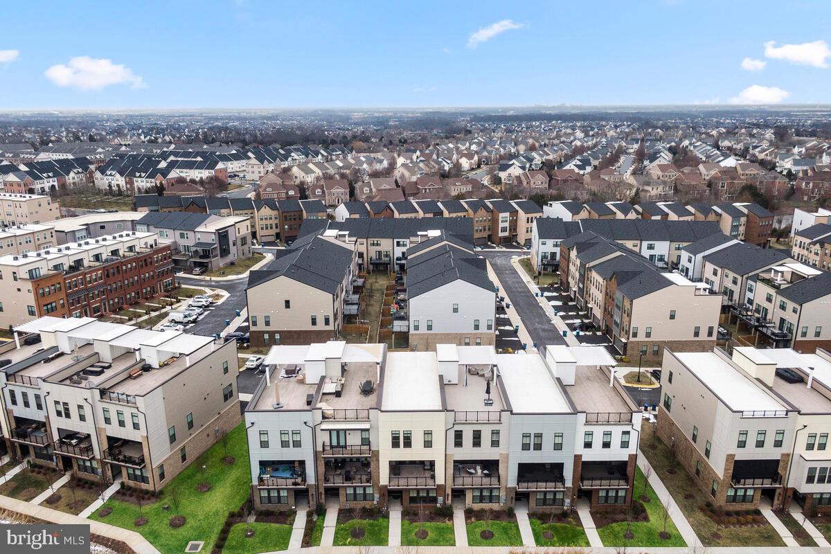 BRAMBLETON TOWN CENTER - Residential