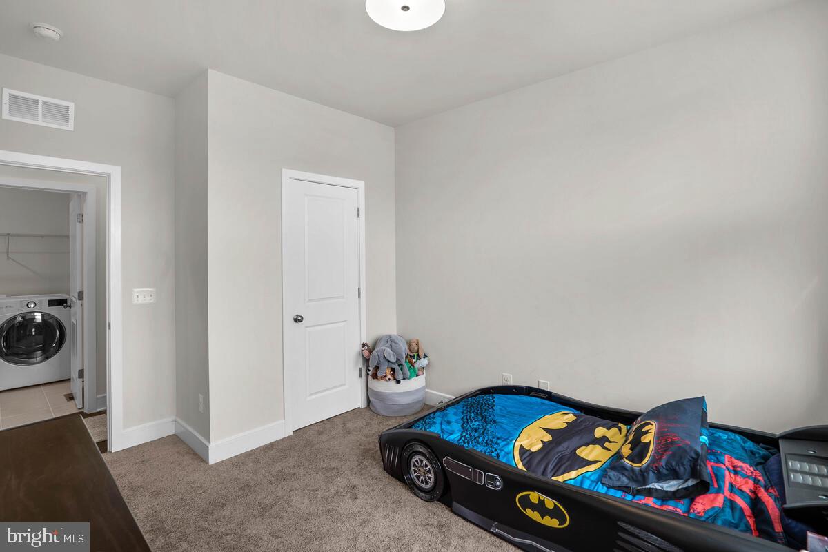 BRAMBLETON TOWN CENTER - Residential