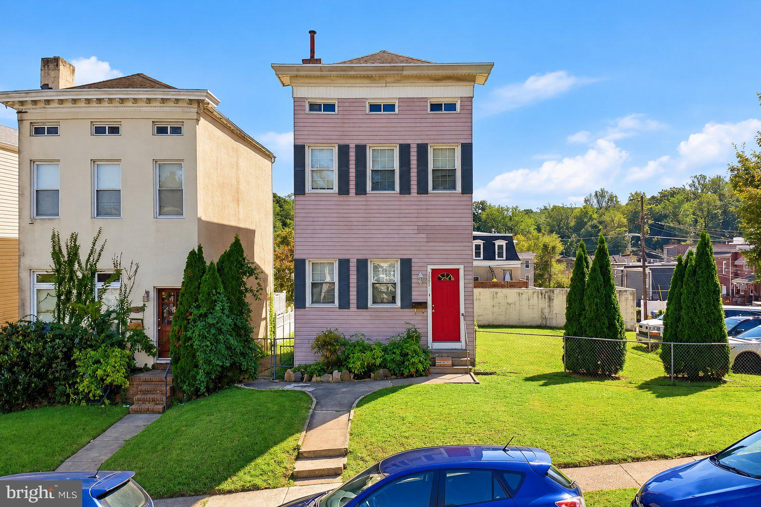 2009 GIRARD AVENUE