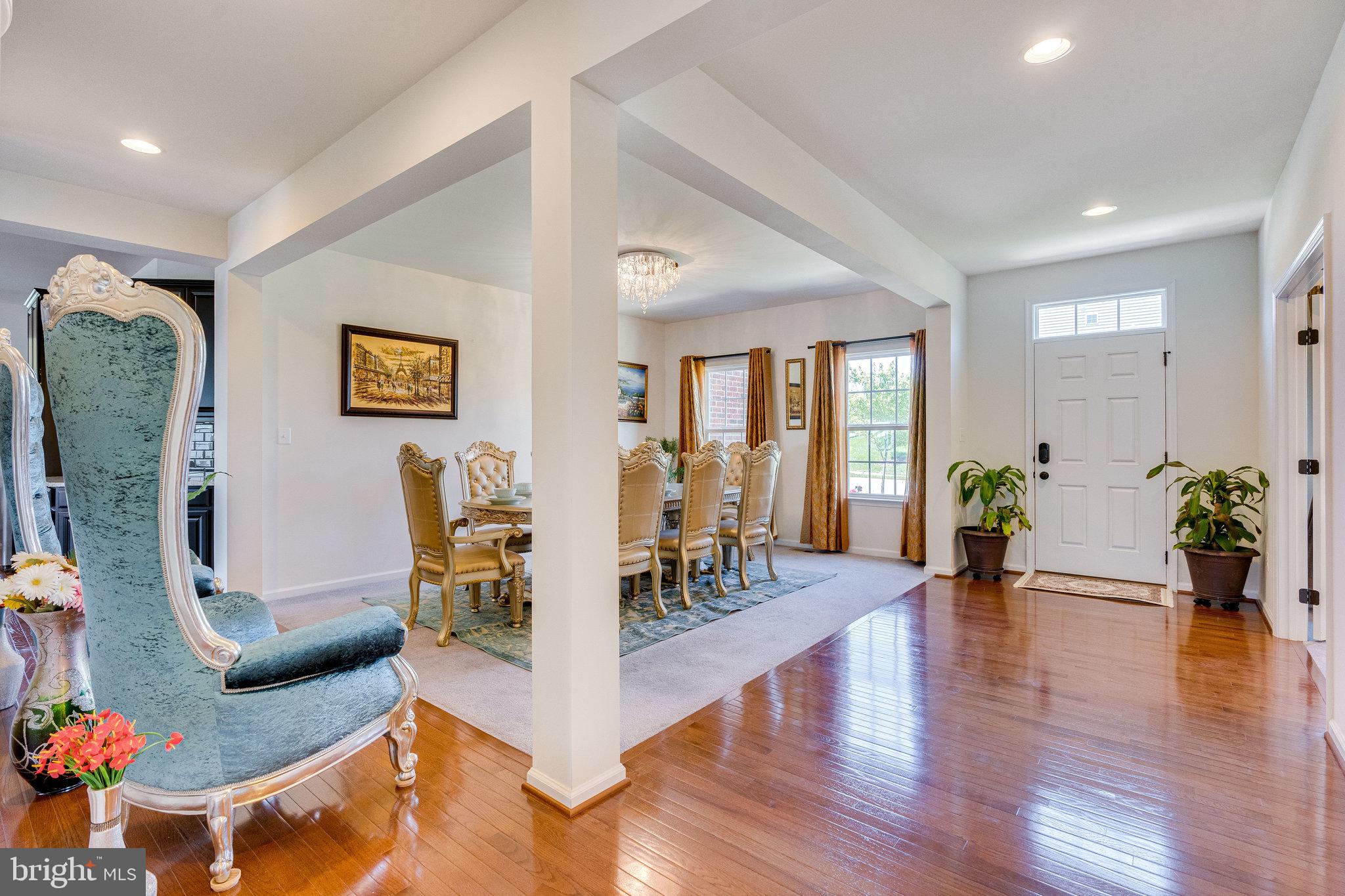 DAWSON'S CORNER - Residential