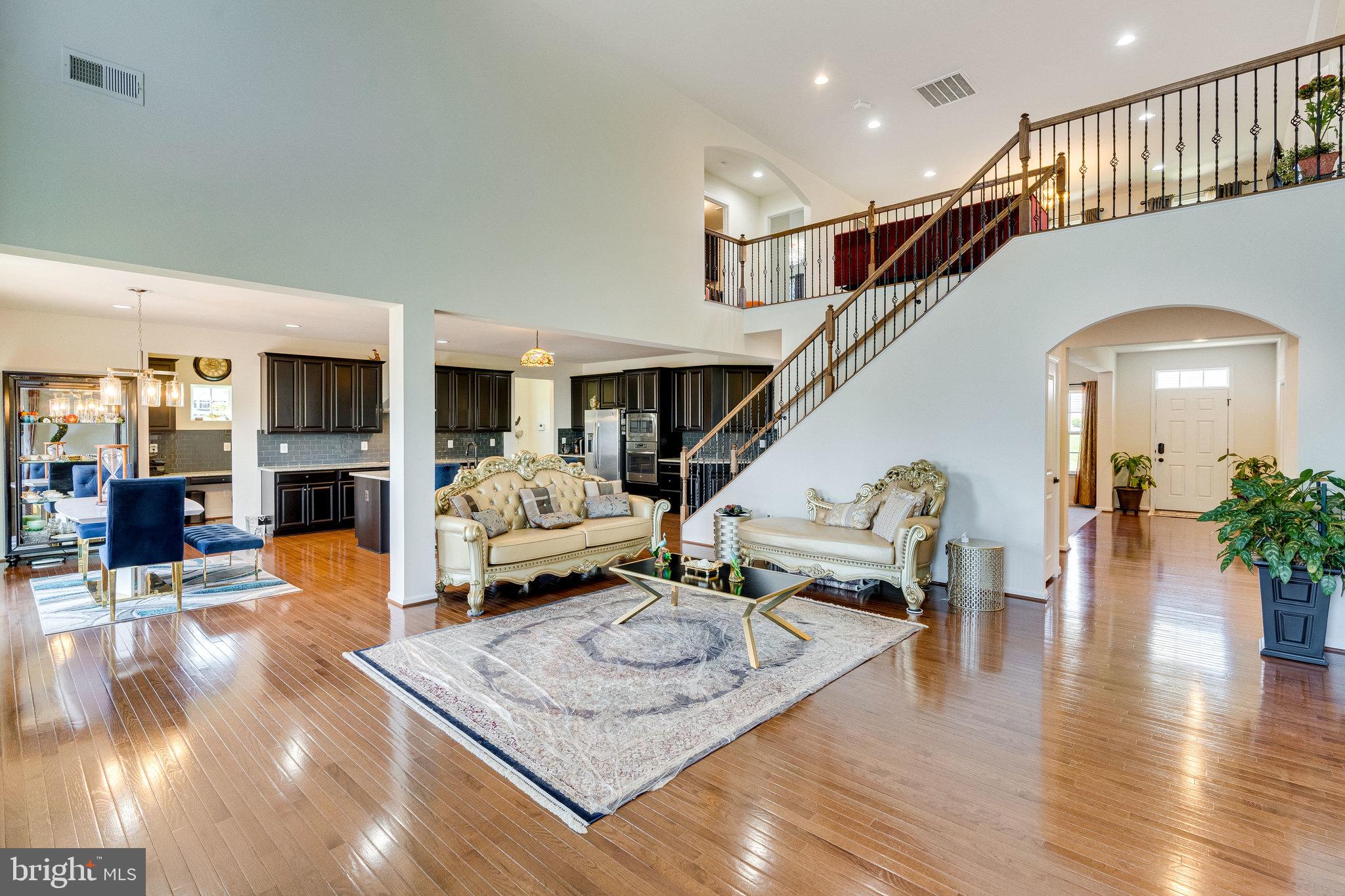 DAWSON'S CORNER - Residential