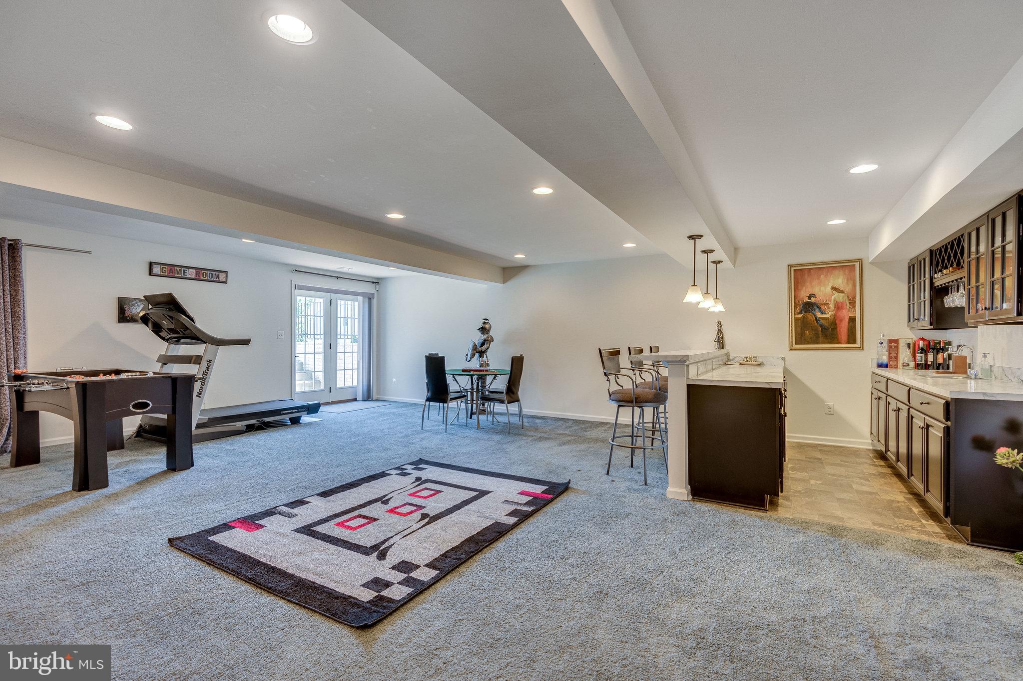 DAWSON'S CORNER - Residential