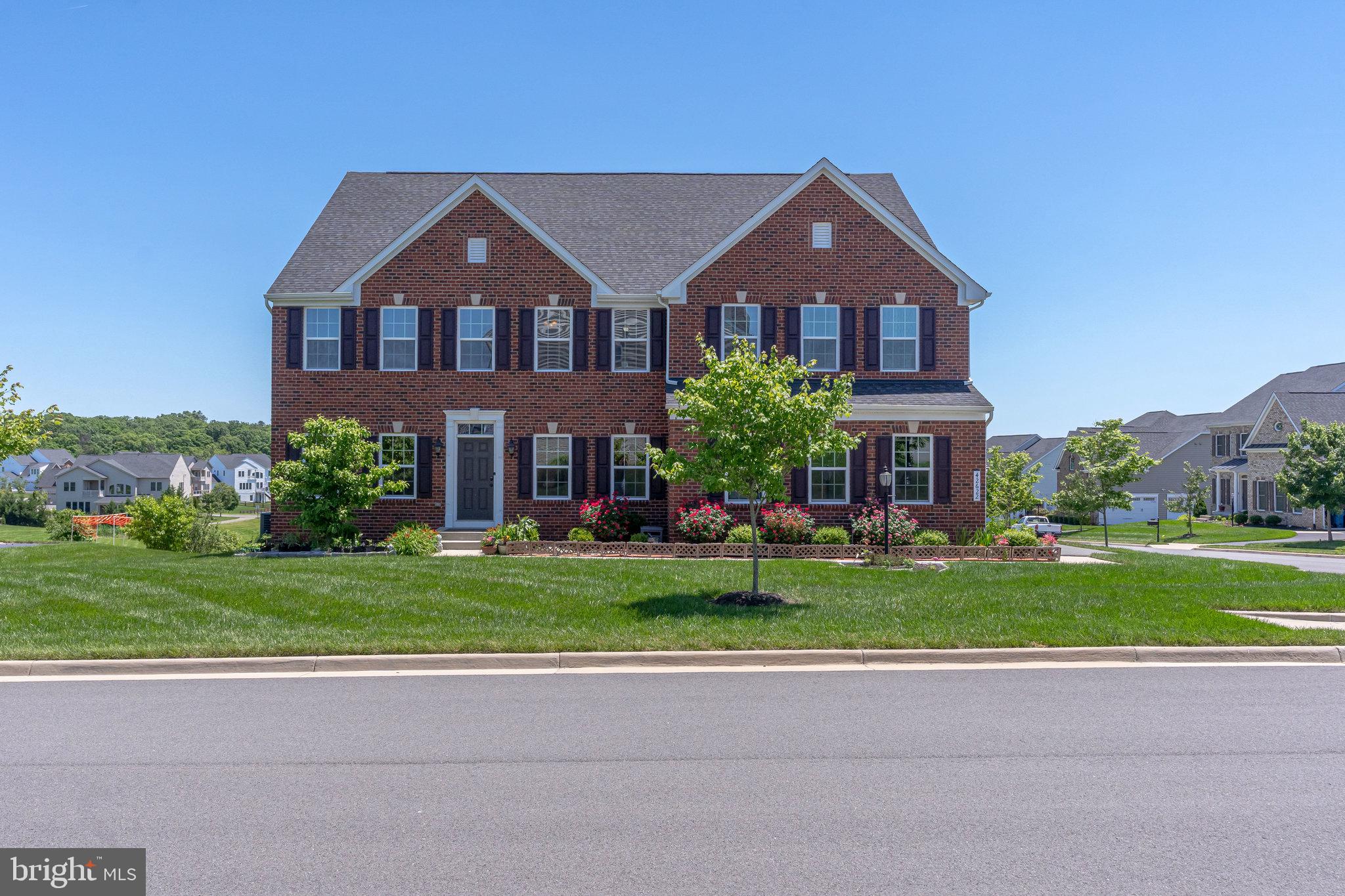 DAWSON'S CORNER - Residential