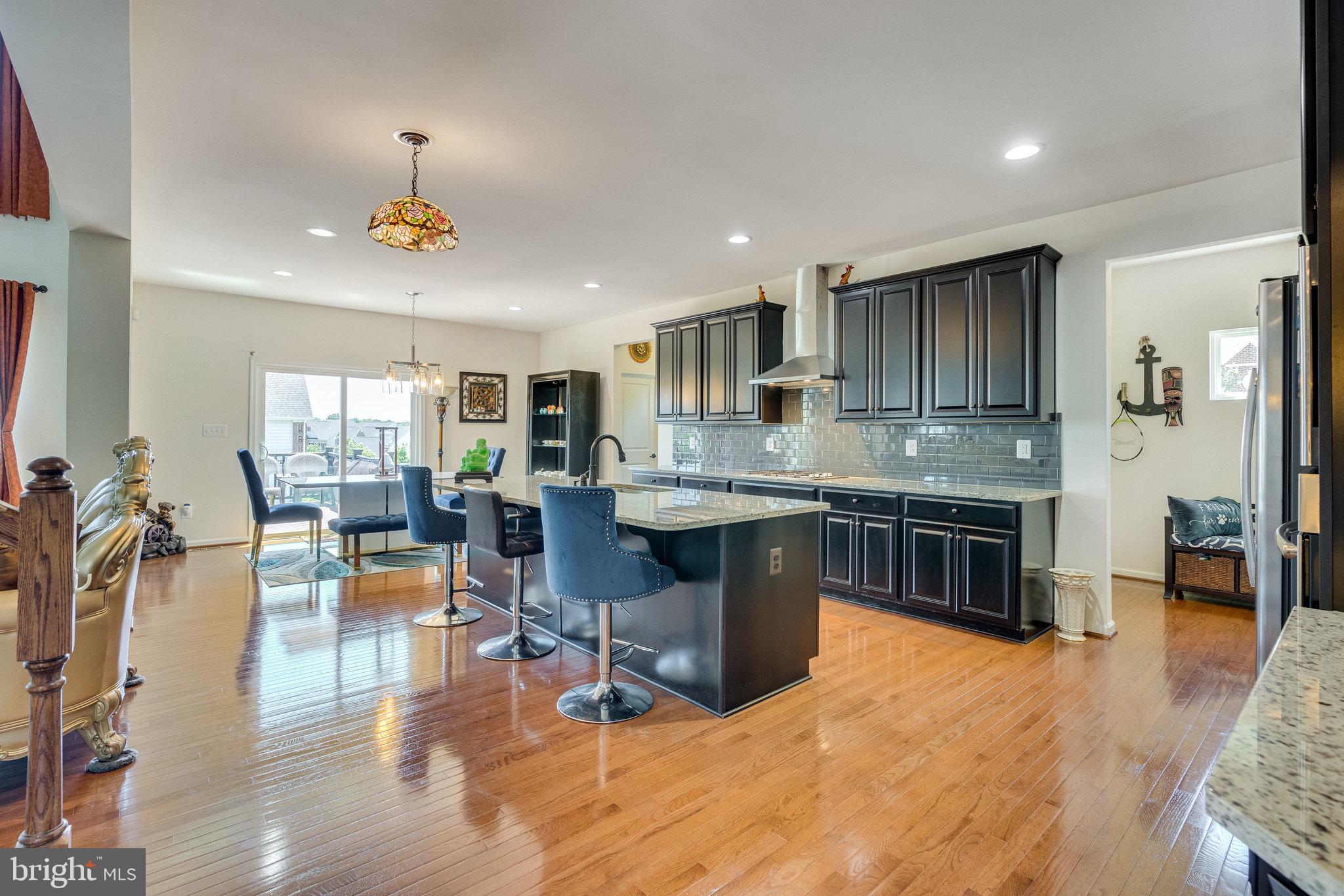 DAWSON'S CORNER - Residential