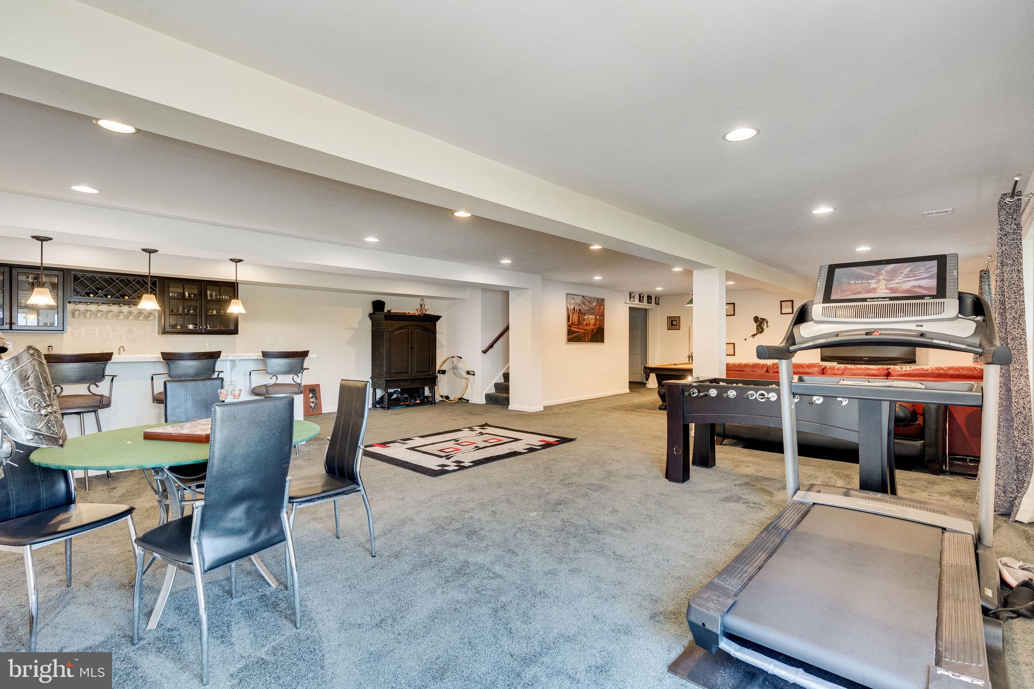 DAWSON'S CORNER - Residential