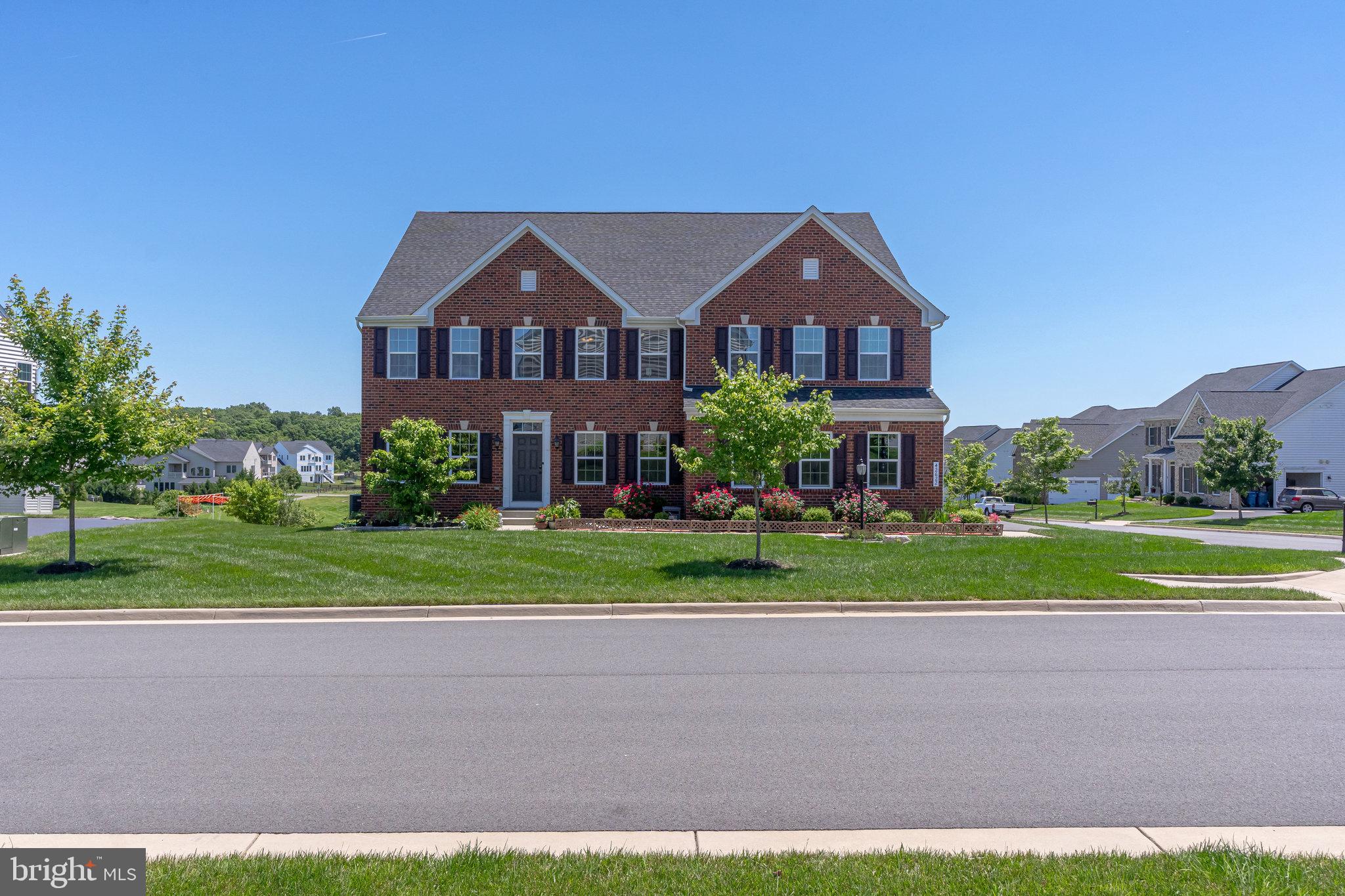 DAWSON'S CORNER - Residential