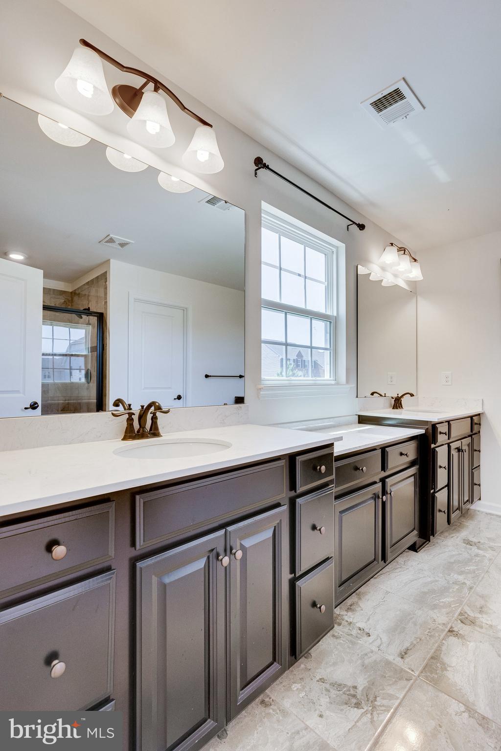 DAWSON'S CORNER - Residential