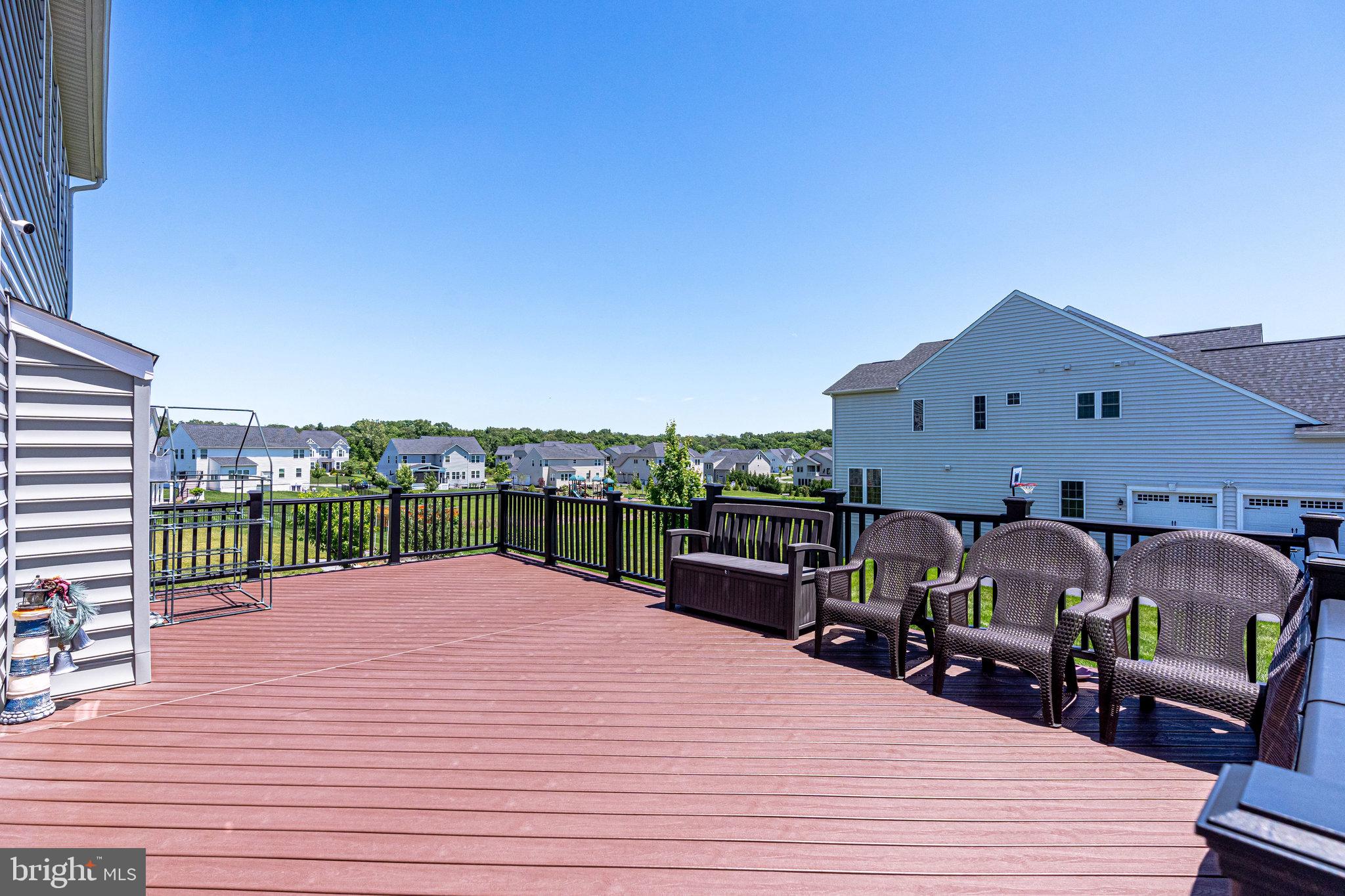 DAWSON'S CORNER - Residential