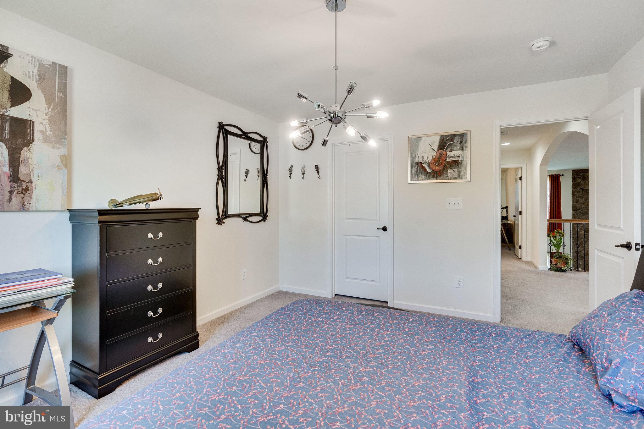 DAWSON'S CORNER - Residential