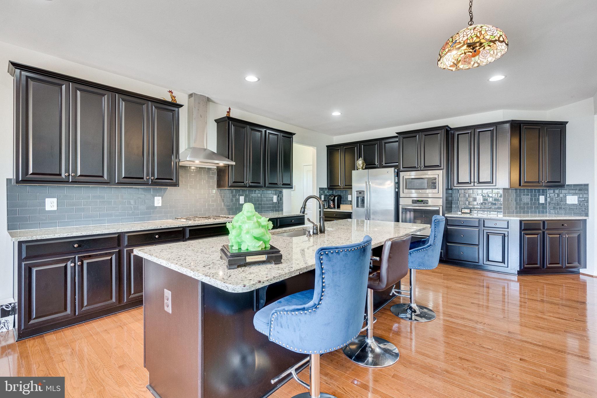 DAWSON'S CORNER - Residential