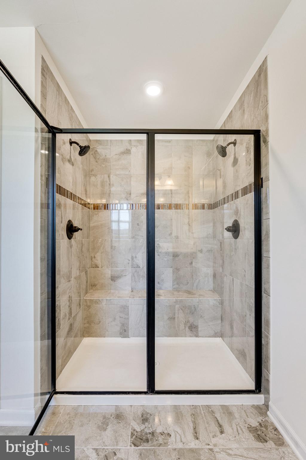 DAWSON'S CORNER - Residential